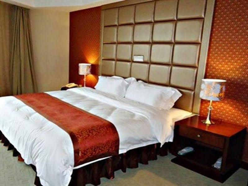 Vienna Hotel Shanghai Pudong Lujiazui Jinqiao ภายนอก รูปภาพ
